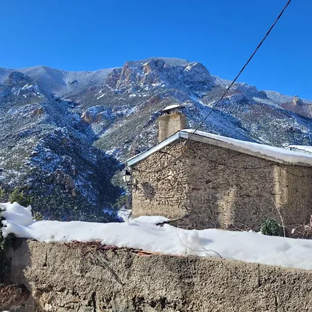 Randonnees Et Sejour Nature Dans Les Pyrenees *
