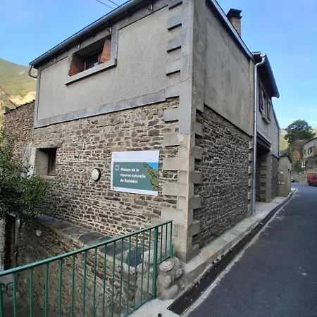 Randonnees Et Sejour Nature Dans Les Pyrenees 아파트 *