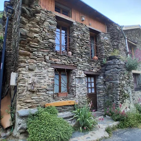 Randonnees Et Sejour Nature Dans Les Pyrenees 아파트