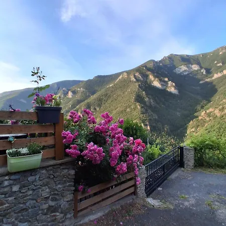 Randonnees Et Sejour Nature Dans Les Pyrenees 아파트 *