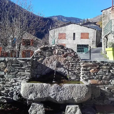 Randonnees Et Sejour Nature Dans Les Pyrenees *