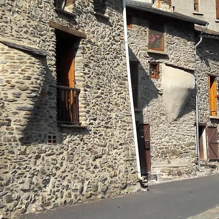 Randonnees Et Sejour Nature Dans Les Pyrenees *
